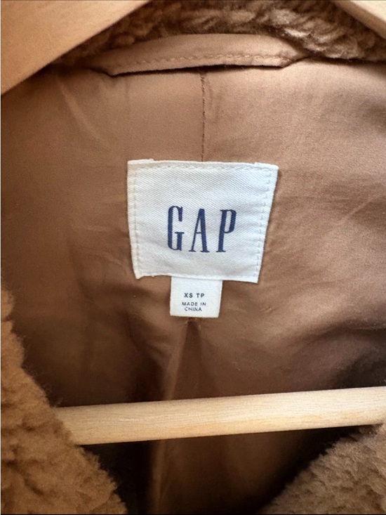 Gap Teddy Coat - amazing price! - Picture 4 of 9